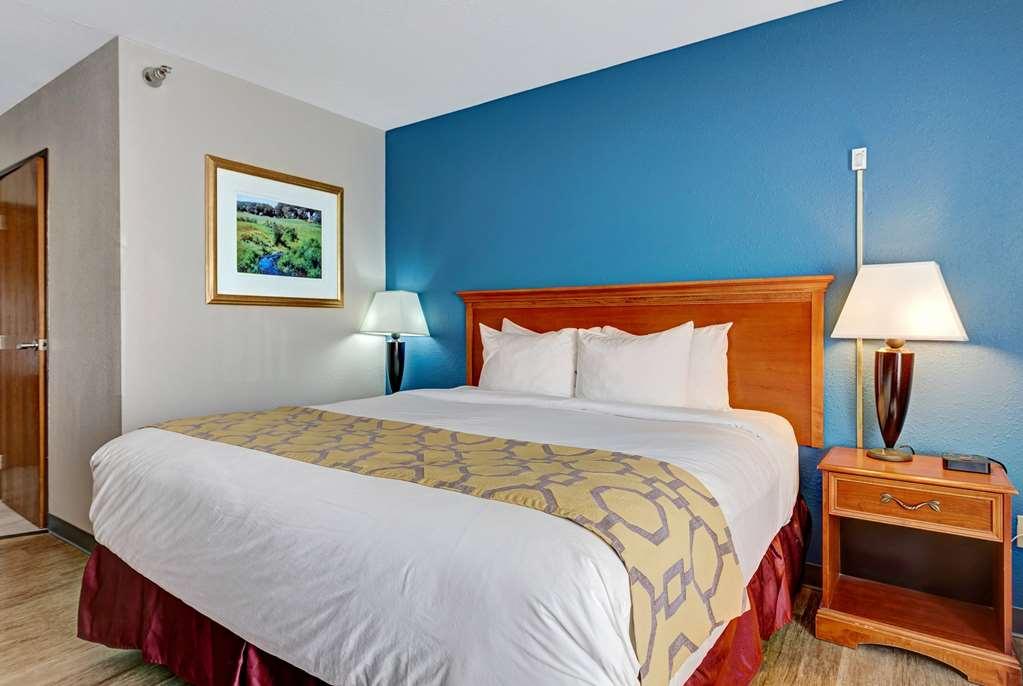 Baymont By Wyndham Salida Hotel Стая снимка