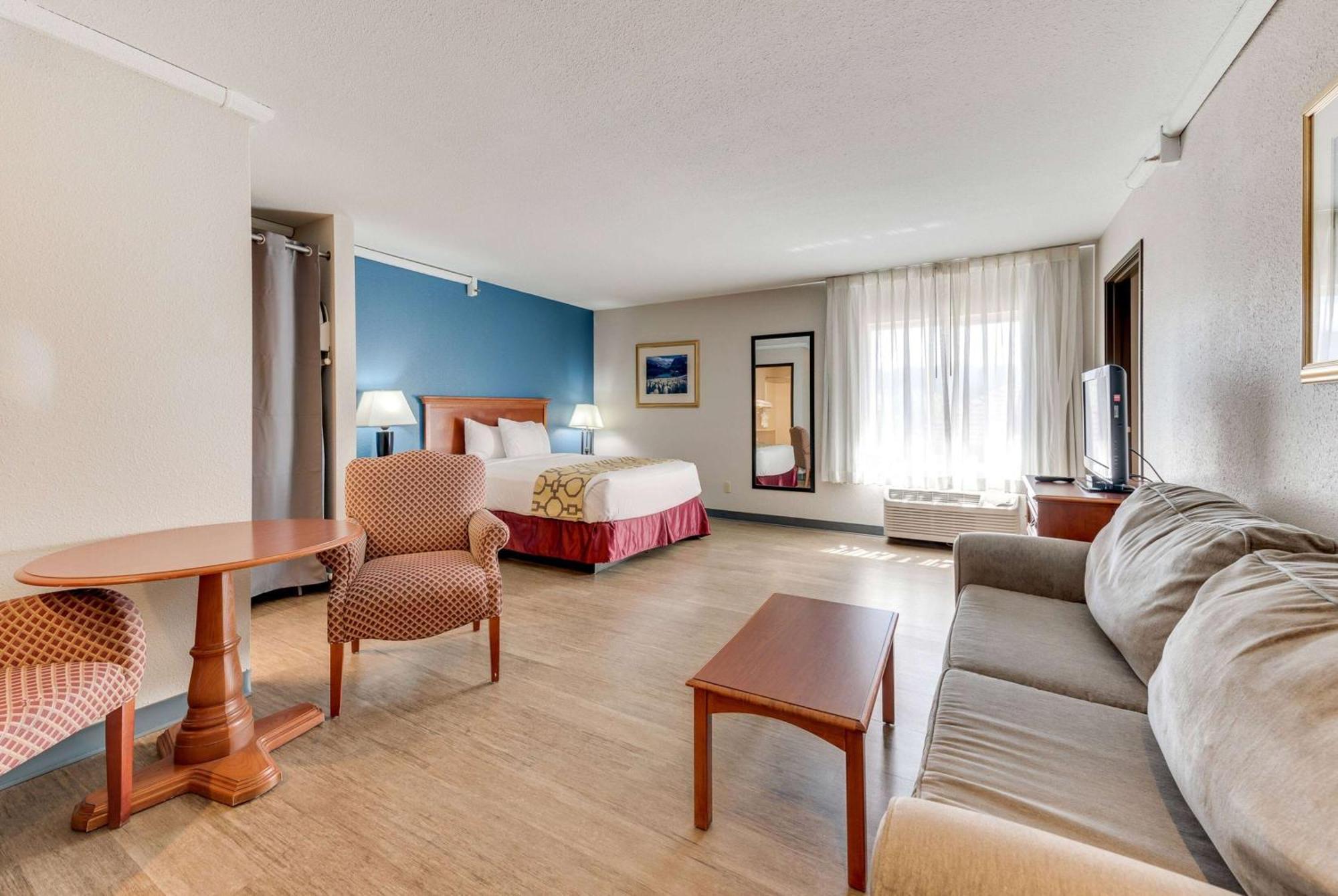 Baymont By Wyndham Salida Hotel Екстериор снимка