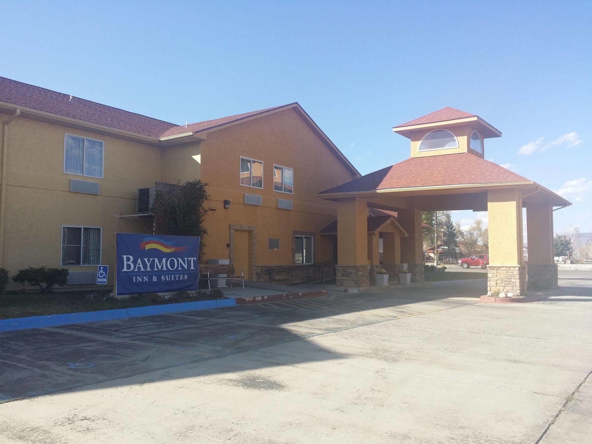 Baymont By Wyndham Salida Hotel Екстериор снимка